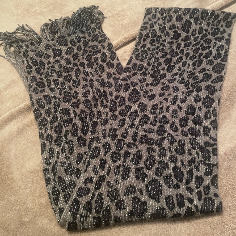 Ladies animal print scarf